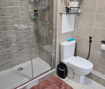 Location Appartement 2 pièces Meublé 38m² LE PLESSIS ROBINSON 92350 - Photo 6
