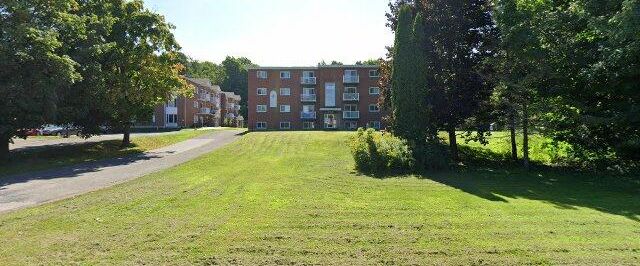 1 CH - 1 SDB - Granby - $1,200 /mo - Photo 1