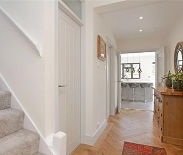 4 bedroom detached house to rent - Photo 3