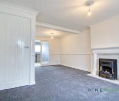 2 BEDROOM House - End Terrace - Photo 1