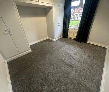 3 bedroom flat to rent - Photo 6