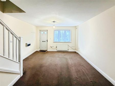 2 bedroom end of terrace house to rent - Photo 2