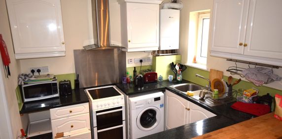 Large Double room-Horfield-Close to Hospital - Photo 2