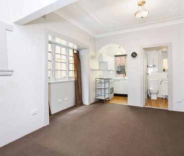 Lovely unfurnished studio - Photo 2