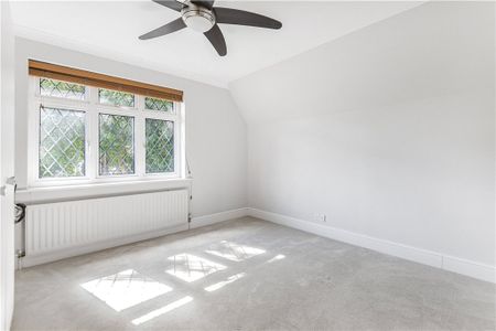 Chestnut Drive, Englefield Green, Egham, Surrey, TW20 0BJ - Photo 3