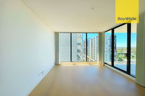 Modern One Bedroom PLUS STUDY - 100M From Train Station and Shops - Photo 1