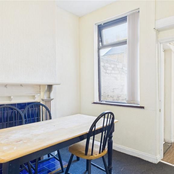 2 bedroom house to rent - Photo 1