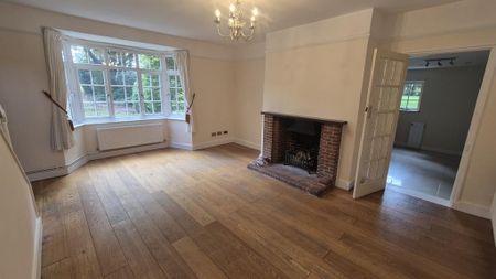 4 bedroom detached house to rent - Photo 2