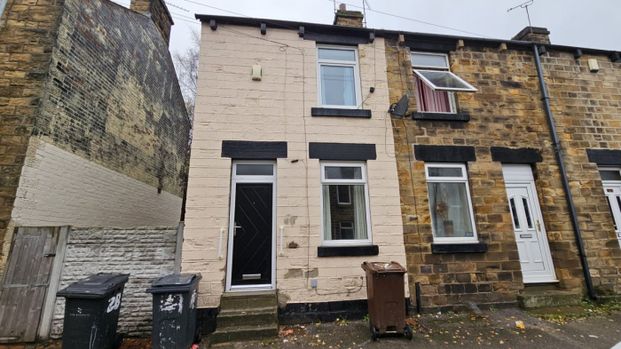 2 bed Terraced - To Let - Photo 1