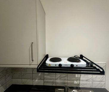 Studio Flat, Walsgrave Road, CV2 - Photo 1