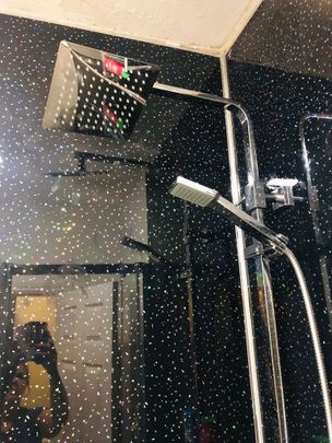 6 bedroom house to rent - Photo 1