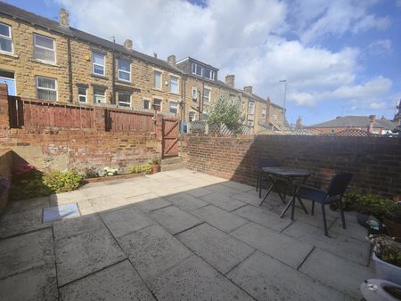 2 bedroom terraced house to rent - Photo 5