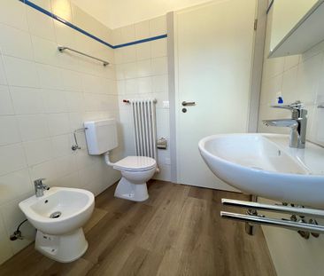 Moderno 3.5 locali completamente ristrutturato a Chiasso - Foto 5