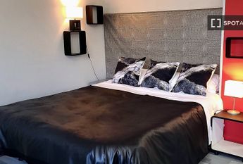 barcelona, Catalonia 08018