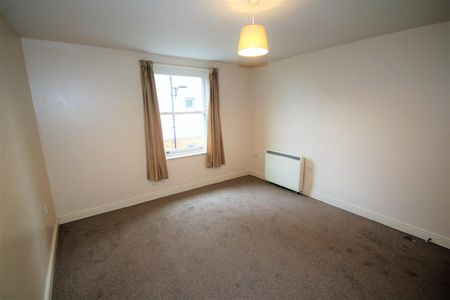 Kent CanterburyBingley Court, CT1 2SX, Canterbury - Photo 2