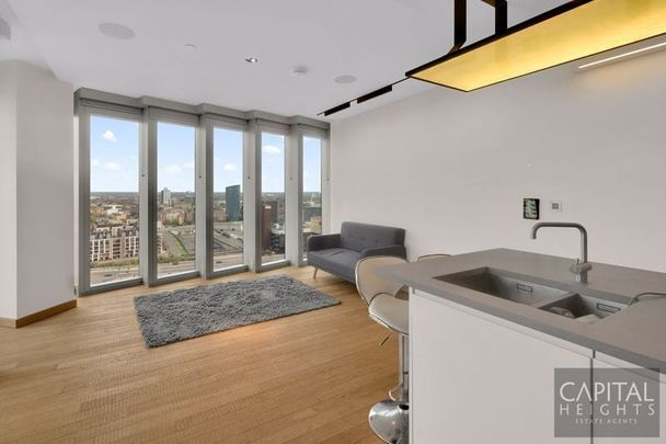 Manhattan Loft Gardens, International Way, London - Photo 1