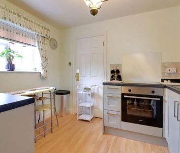 1 bedroom mews to rent - Photo 5