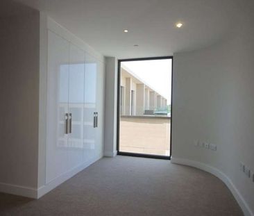 A stylish, modern, apartment in central Cambridge - Photo 3