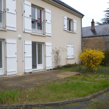 Location Appartement 2 pièces 70m² ST JEAN DE BRAYE 45800 - Photo 3