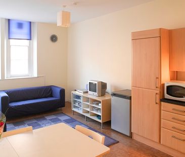 Student Properties to Let - Photo 2