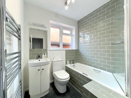 2 bedroom maisonette to rent - Photo 3