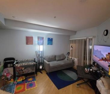 1 bedroom apartment near gateway skytrain Station surrey - Photo 3