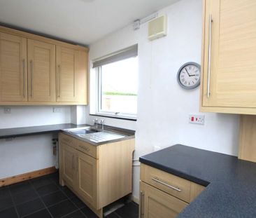 2 bedroom semi-detached house to rent - Photo 6