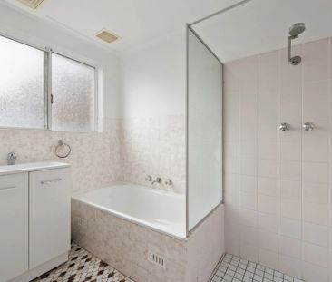 Quiet Complex Living - Photo 2