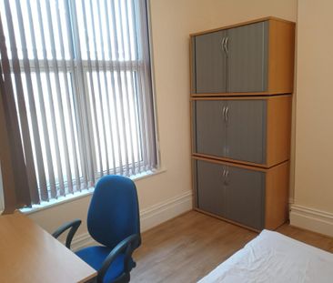 1 bedroom house of multiple occupation to rent - Photo 1