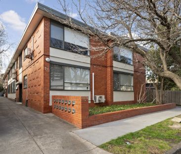 Unit 10/10 Charnwood Grove, St Kilda. - Photo 4