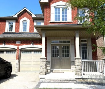 For Lease - 1063 Warby Trail, Newmarket, Ontario - Photo 1
