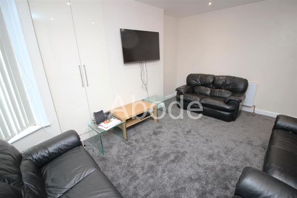 9 bedroom house to rent - Photo 1