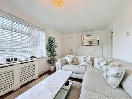 3 bedroom semi-detached house to rent - Photo 2