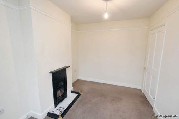 2 bedroom property to rent in Aylesbury - Photo 1