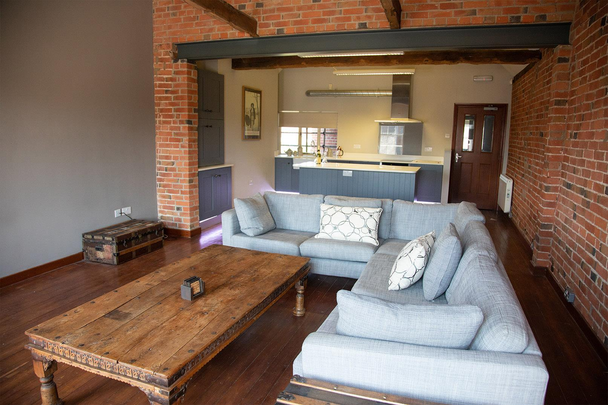 Horninglow Street, Burton-On-Trent - Photo 1