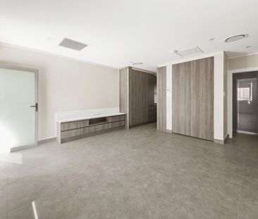 Recently built studio - Photo 4