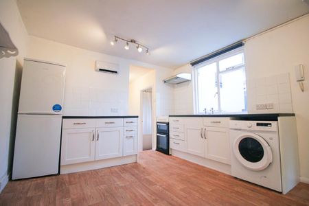 1 bedroom flat to rent - Photo 3