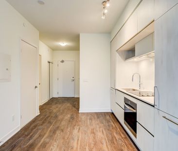 For Lease - 2 David Eyer Drive Unit# 722, Richmond Hill, Ontario - Photo 4