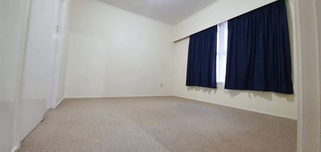 Charming 2BR Unit in Totara Vale! - Photo 3