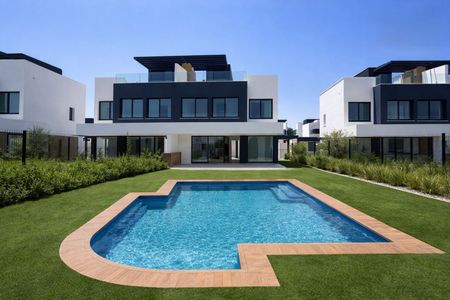 Semi-Detached House in Estepona - Photo 2