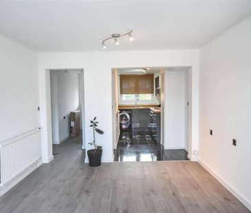 Otho Court, Brentford Dock, TW8 - Photo 1