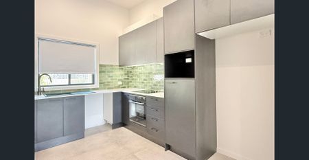 NEW 3 BEDROOM DUPLEX - Photo 4