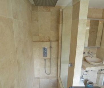 4 bedroom semi-detached house to rent - Photo 5