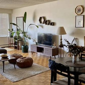 1 Year Sublet Available - 1 Bedroom in Fairview (Furnished) - Photo 1