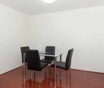 2/33-35 Tourist Road, East Toowoomba - Photo 1