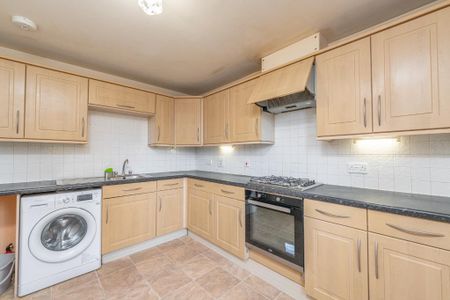 2 bedroom flat to rent - Photo 3