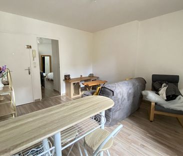 Location Appartement 2 pièces 43m² - Photo 2