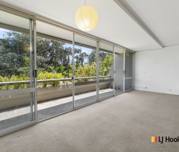 15/18 Currie Crescent, Kingston ACT, Belconnen - Photo 2