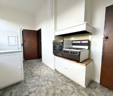 2/126 Moreland Road, Brunswick - Photo 2