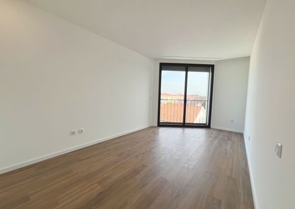 2 bedroom flat as new for rent in Aradas!
